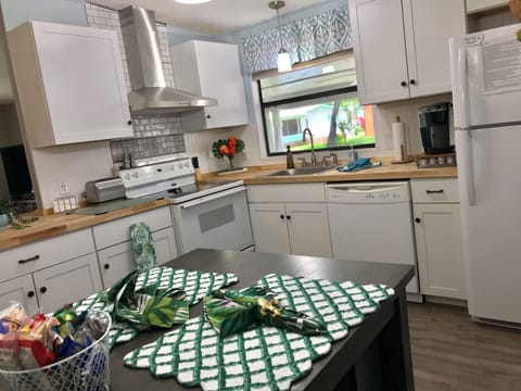 Fully equipped kitchen