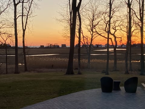 Cozy sitting area for sunset!