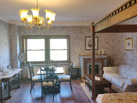 Mary Queen of Scot Suite