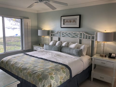 Master bedroom with Gulf front sunset views