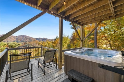 Welcome to Relaxation at Hillside Hideaway