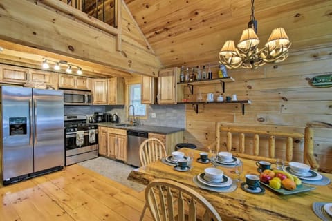 Kitchen open do a dining and living room