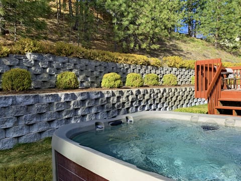 Enjoy hot bubbling water, steam and massage jets.  Let your stress melt away!