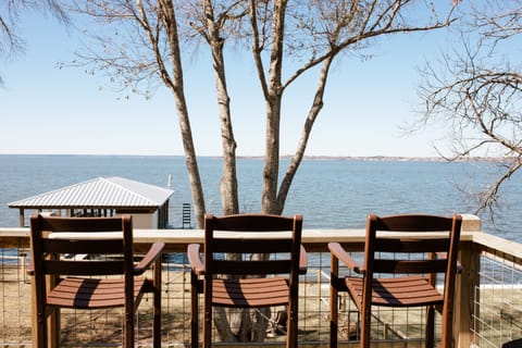 Step on to the upstairs deck and take in the breathtaking panoramic lake views
