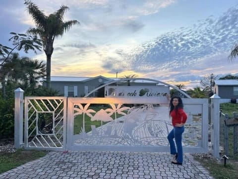 New front gate ,  first guest to visit once installed 