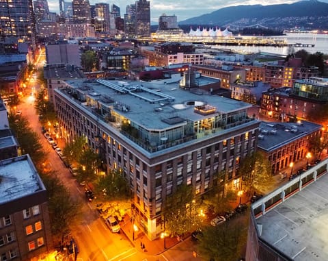 The Penthouse loft is the one with lights on around the Private Upper Deck