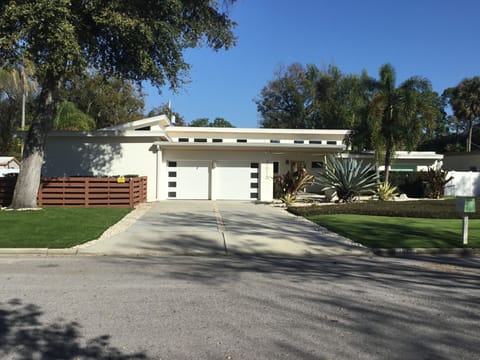 HGTV Mid Century Modern Palm Springs feel