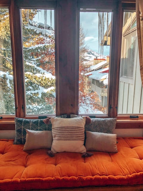 Sit back and take in the view of Griffin Butte!