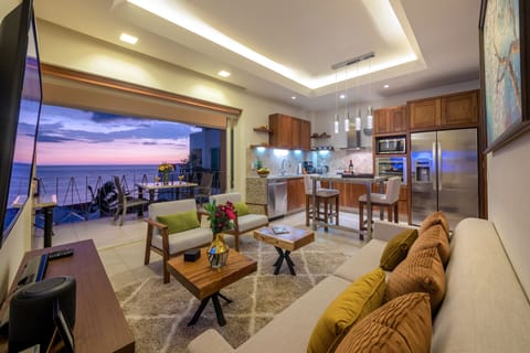 Great sunsets from your balcony and living room!