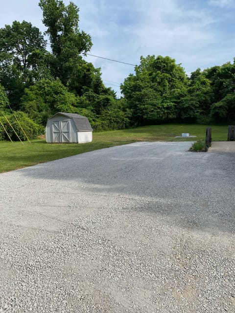 60ft parking area for boats