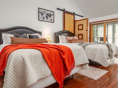Two queen beds