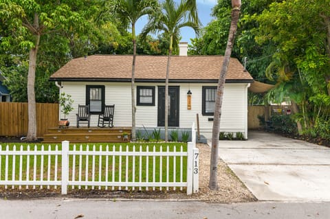 Little Historic is located on a quiet street in Victoria Park, Ft. Lauderdale