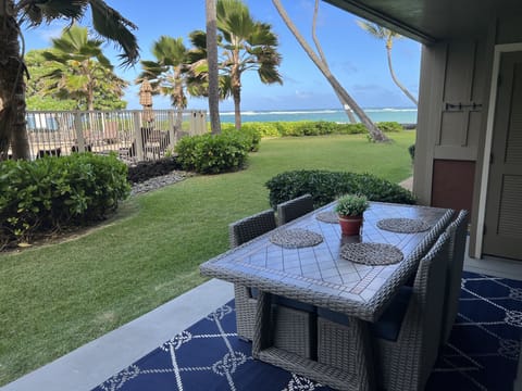 Oceanside Dining on the Lanai!