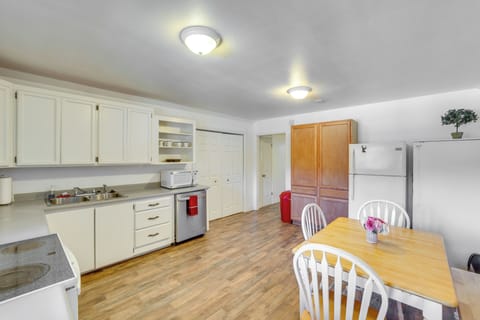Kitchen | Dining Area | Single-Story Unit