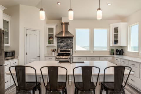 Kitchen Island Moasis