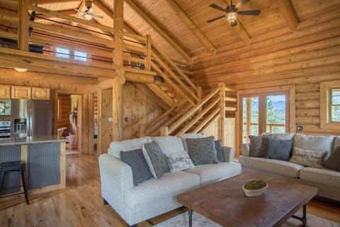 Living Room (Main Floor)