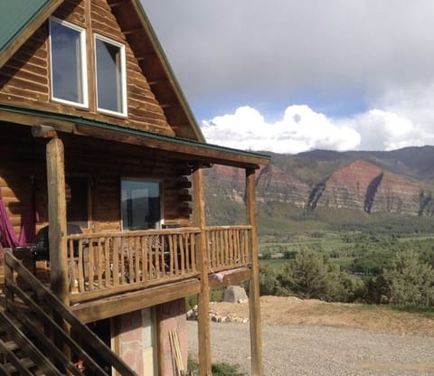 Mountain top cabin with spectacular views of the San Juan Mountains.