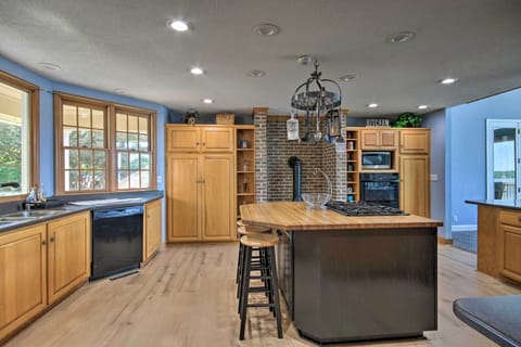 Fully Equipped Kitchen | 1st Floor