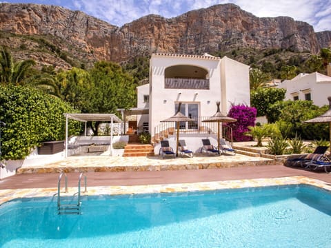Water, Cloud, Plant, Property, Mountain, Sky, Azure, Building, Swimming Pool, Blue