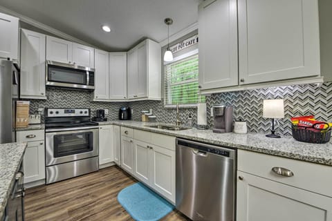 Kitchen | Fully Equipped