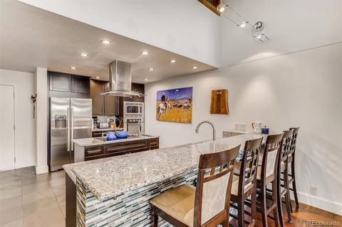 bar seating for 4 people