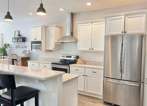 Plenty of space to cook and socialize!