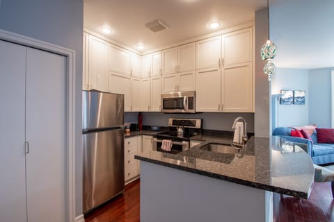 Full Equipped Kitchen 