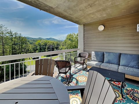 Welcome to A Peaceful Retreat Whispering Pines 622