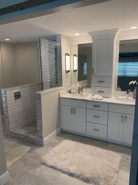 Master bath 