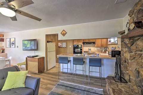 Living Room | Air Conditioning