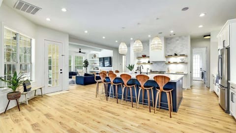 The kitchen is a chef's dream!