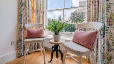 Living room, Tachbrook, Bolthole Retreats