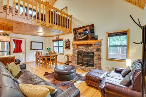 Blairsville Vacation Rental | 3-Story Cabin | 3BR | 3BA | 1,848 Sq Ft