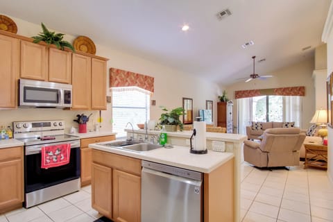 Kitchen | Cooking Basics & Spices | Keurig & Drip Coffee Makers