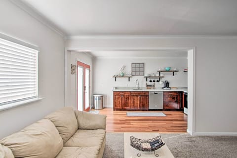 Living Room | Free WiFi