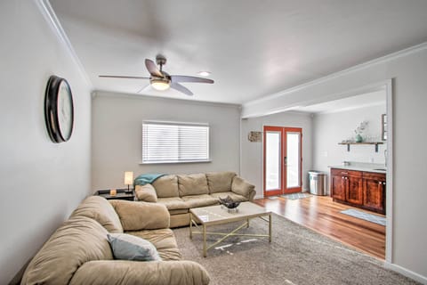 Burien Vacation Rental | 2BR | 2BA | 1,200 Sq Ft | Steps Required For Access