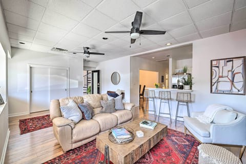 Living Room | Free WiFi