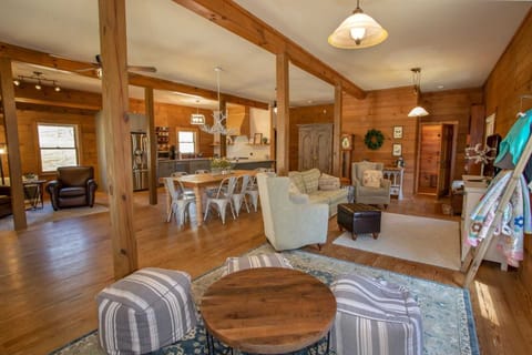 Plenty of areas to gather and enjoy your time at Happy Apple