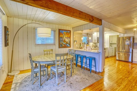 Dining Table and Extra Counter Seating