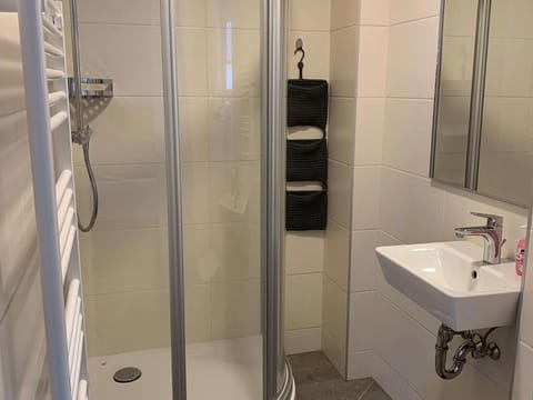 Doppelzimmer 20m2, mit DU, Bad, WC - Nefer, Haus Apartment in Bad Hofgastein