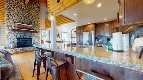 Indoors, Hardwood, Kitchen, Floor, Flooring