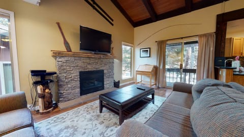 Indoors, Flooring, Living Room, Room, Furniture