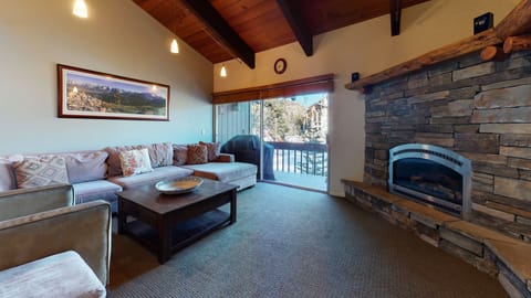 Flooring, Screen, Living Room, Room, Indoors