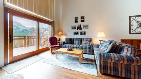 Indoors, Room, Living Room, Flooring, Furniture