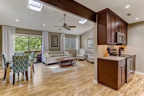 Gorgeous Condo Ready for You