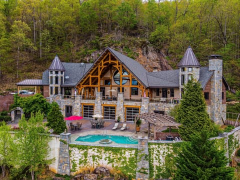 Welcome to Legacy Lodge!