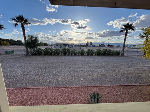 Pull through driveway, perfect for boats and trailers.