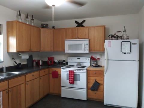 cupboards fully stocked, keurig & kcups, icemaker, RO water system 