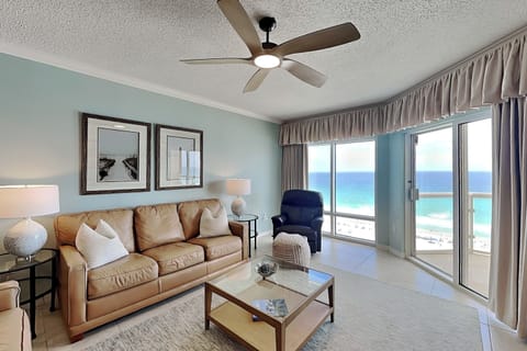 Welcome to Emerald Isle #1007 in Pensacola Beach, Florida!