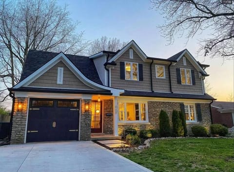 Stay in our fully remodeled home located in the beautiful, quiet, and safe Southland neighborhood. Enjoy modern comforts and peaceful surroundings for a relaxing getaway!